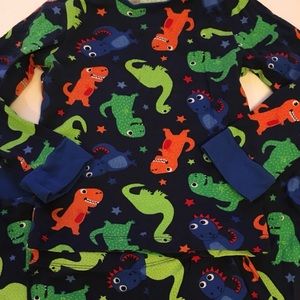 Dinosaur Jammies!!  EUC.  4-6y/110.